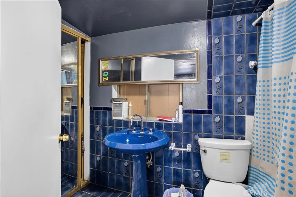 13303 Pierce Pacoima, CA 91331