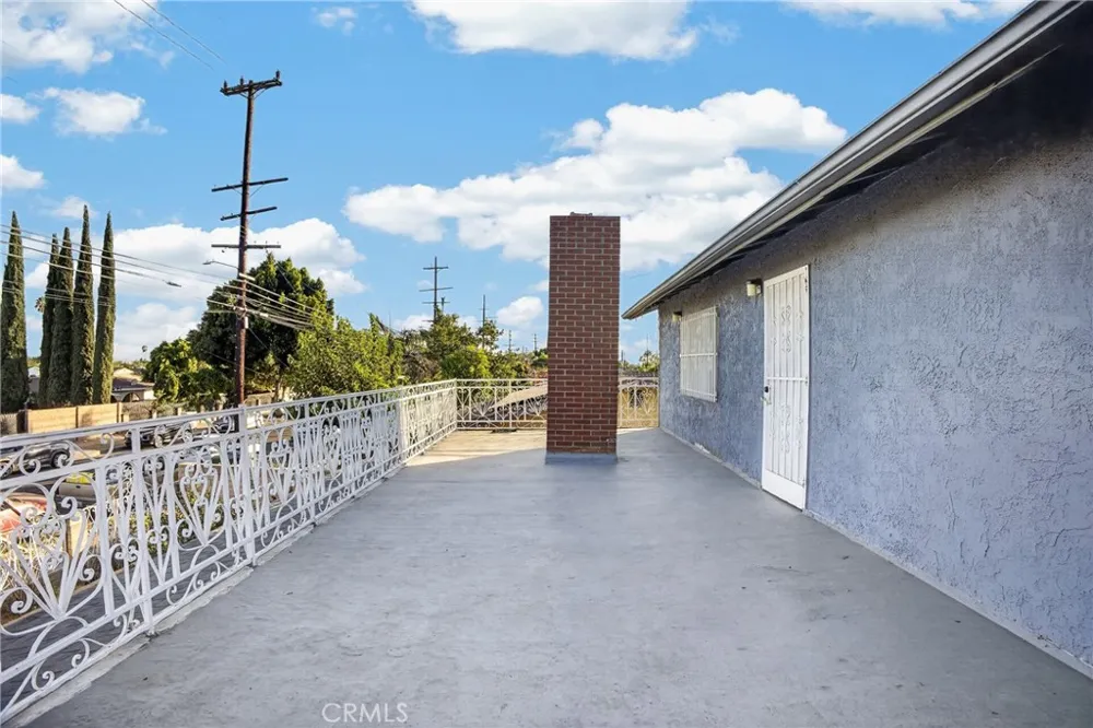 13303 Pierce Pacoima, CA 91331