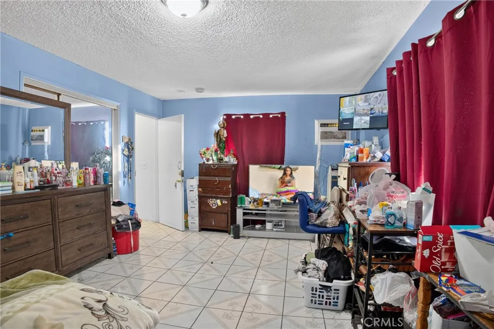 13303 Pierce Pacoima, CA 91331