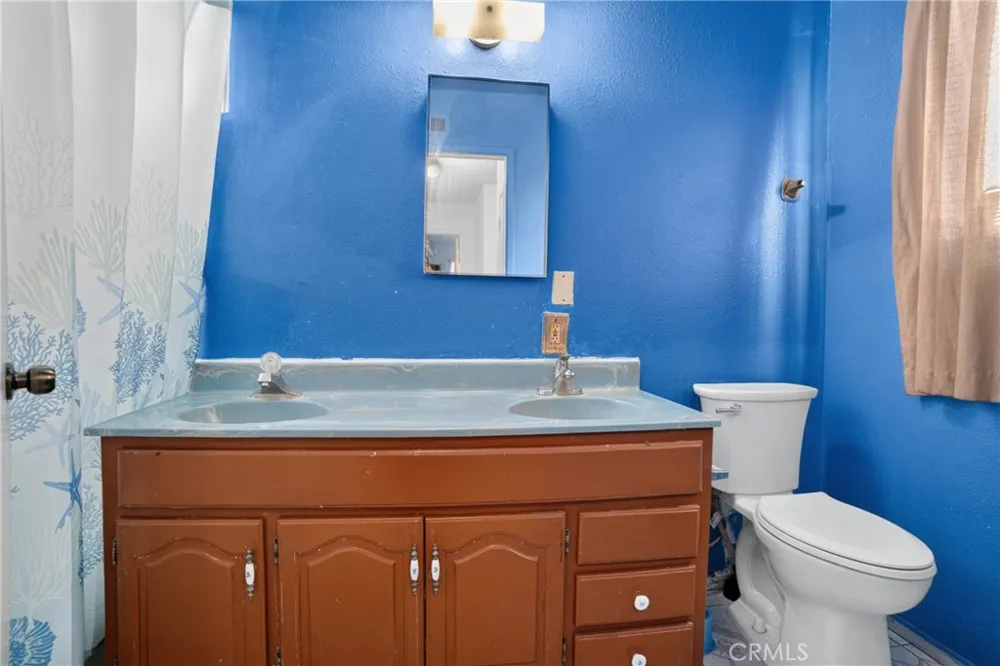 13303 Pierce Pacoima, CA 91331