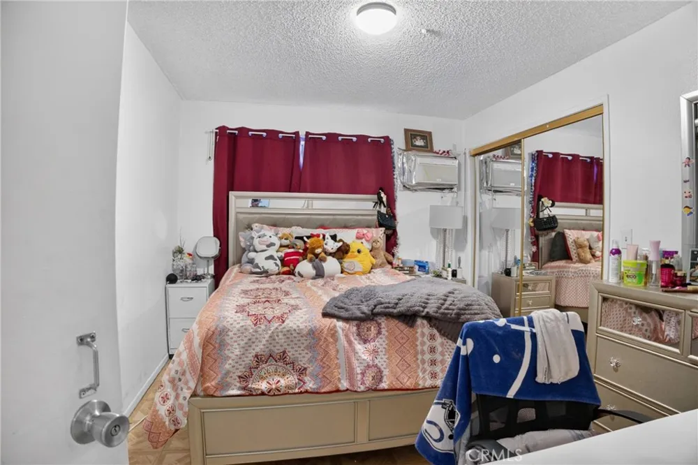 13303 Pierce Pacoima, CA 91331