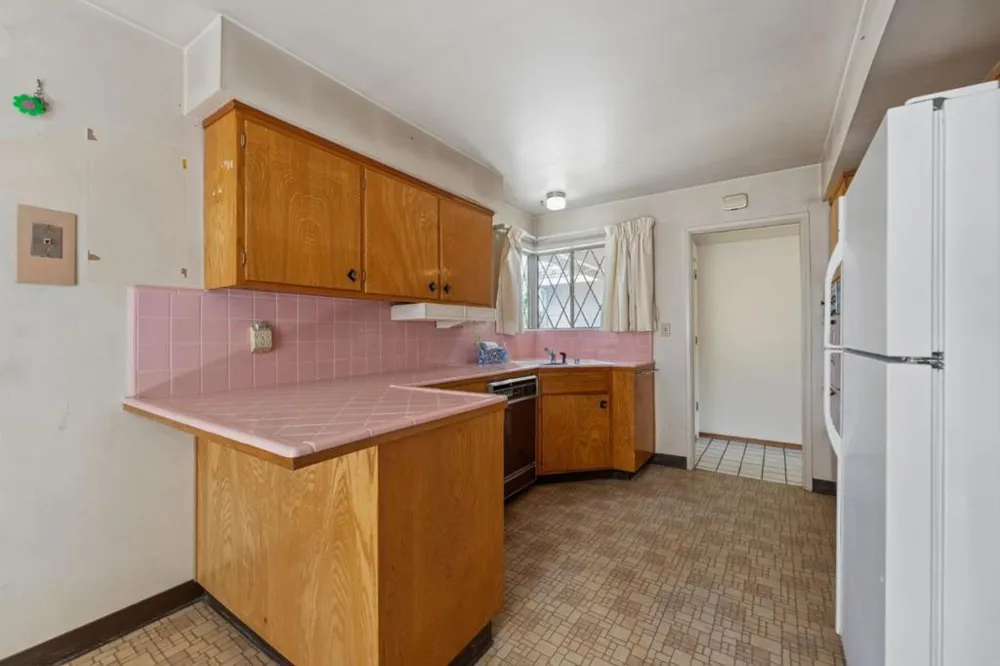 1264 Matterhorn Drive San Jose, CA 95132