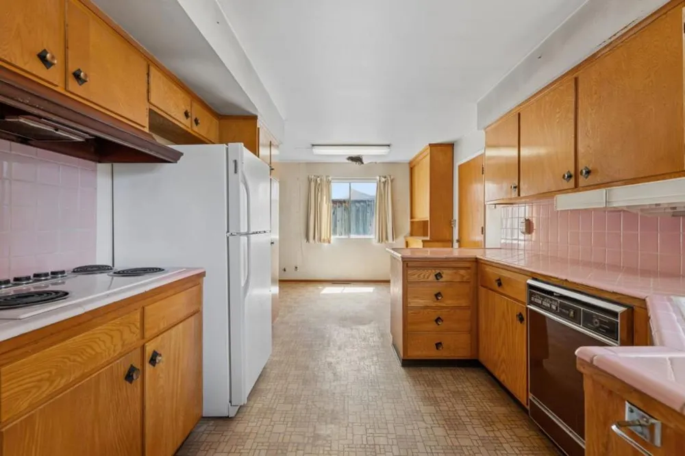 1264 Matterhorn Drive San Jose, CA 95132