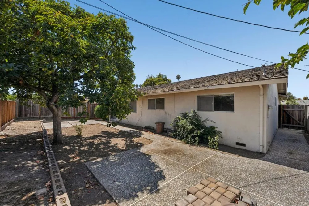 1264 Matterhorn Drive San Jose, CA 95132