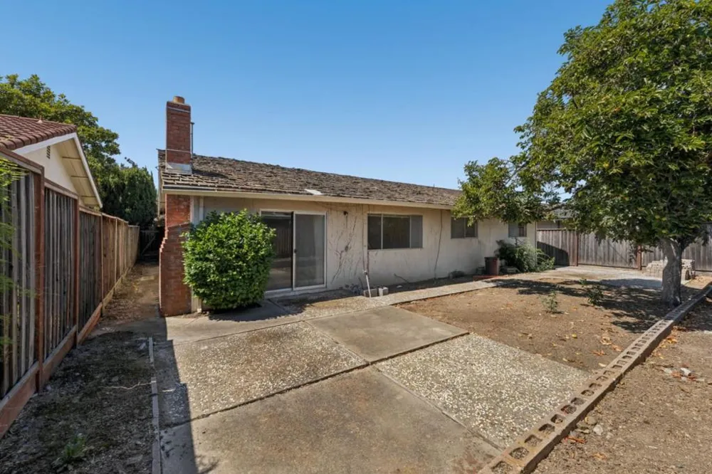 1264 Matterhorn Drive San Jose, CA 95132