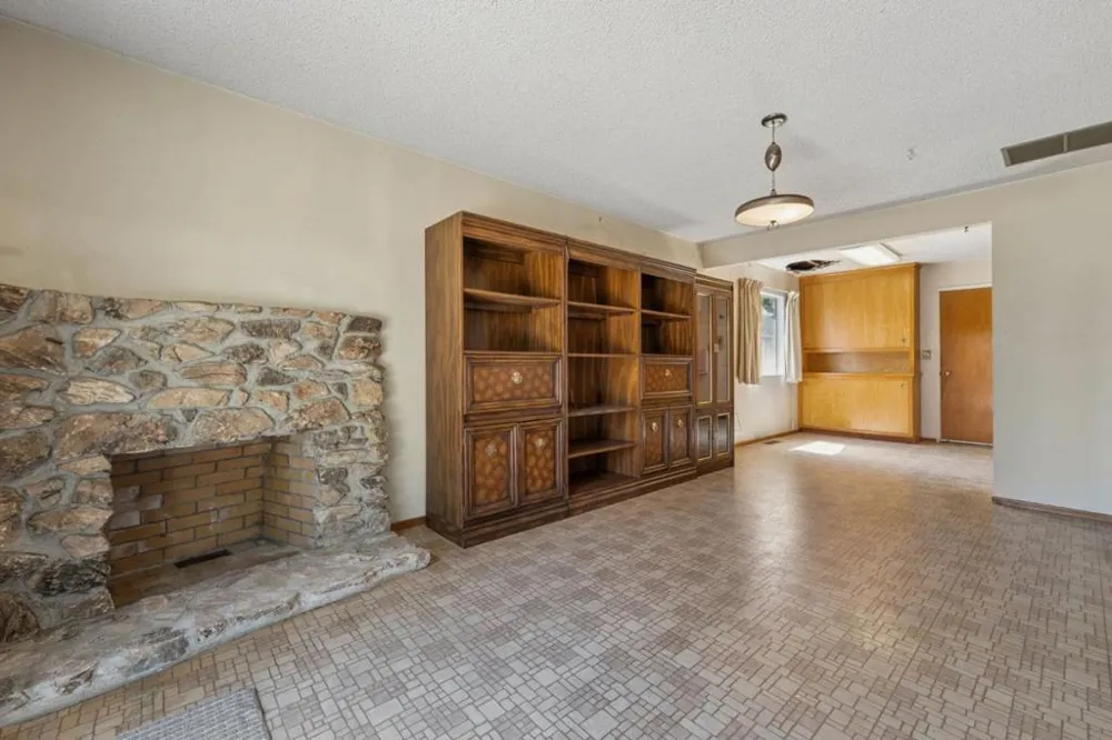 1264 Matterhorn Drive San Jose, CA 95132