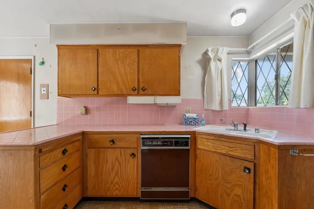 1264 Matterhorn Drive San Jose, CA 95132
