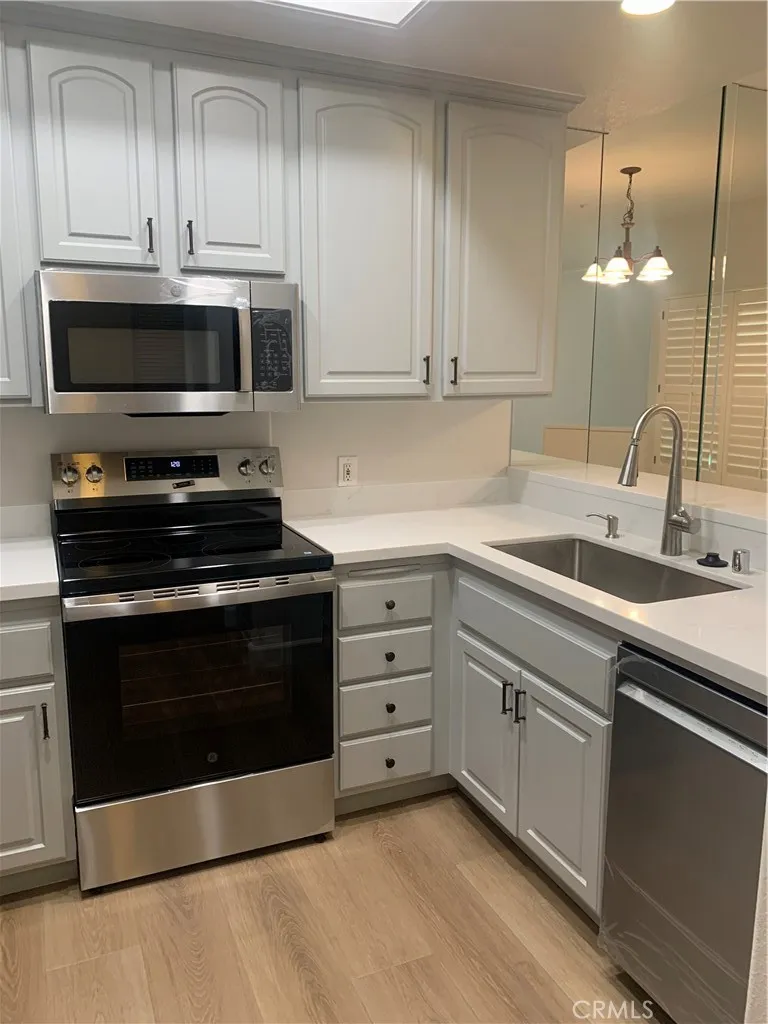 2960 Champion Way #1501 Tustin, CA 92782