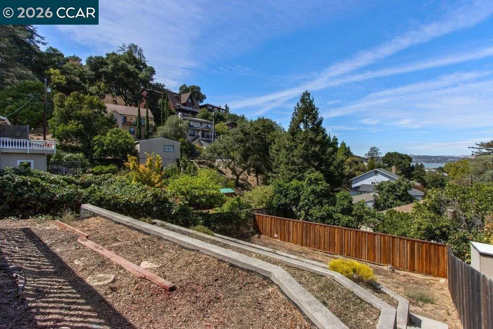 1160 Arlington Way Martinez, CA 94553