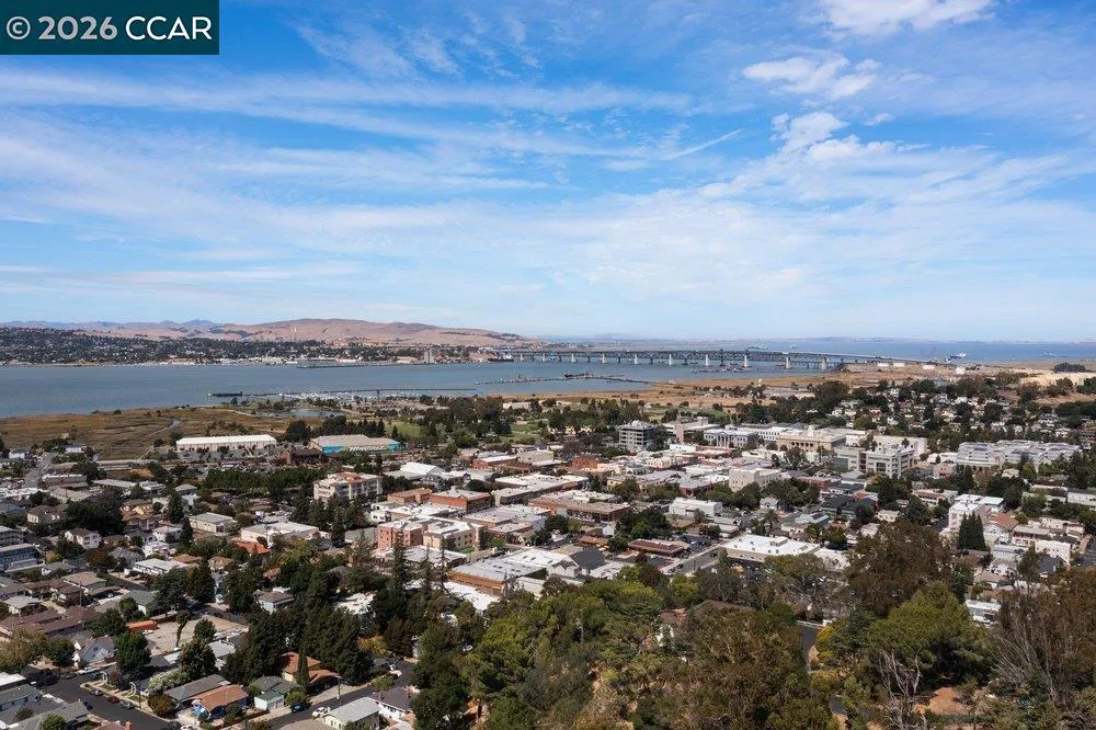 1160 Arlington Way Martinez, CA 94553