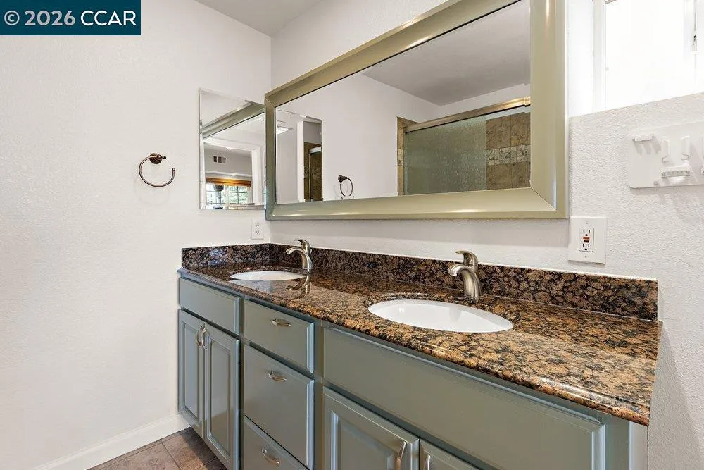 1160 Arlington Way Martinez, CA 94553