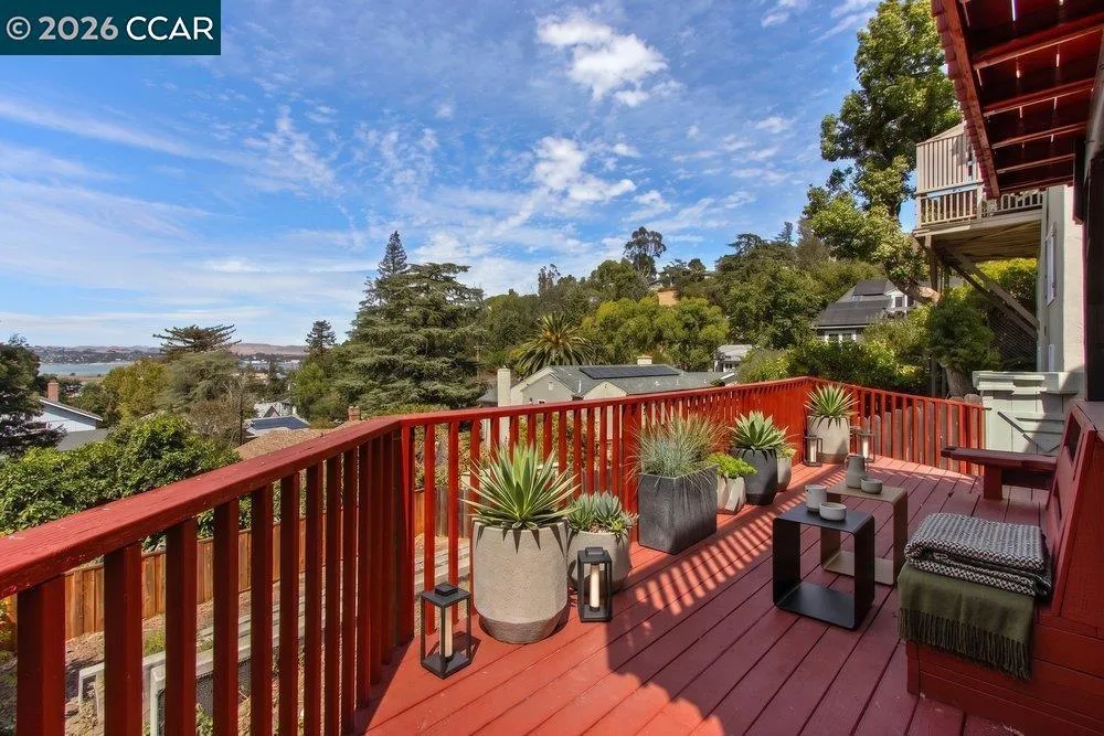 1160 Arlington Way Martinez, CA 94553