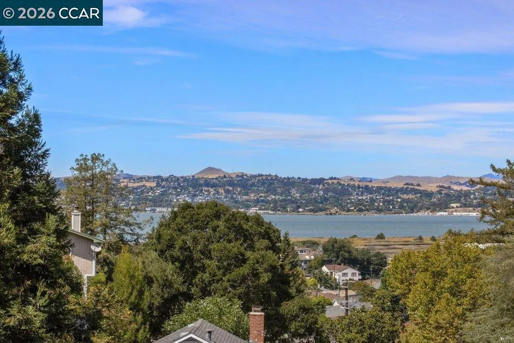 1160 Arlington Way Martinez, CA 94553
