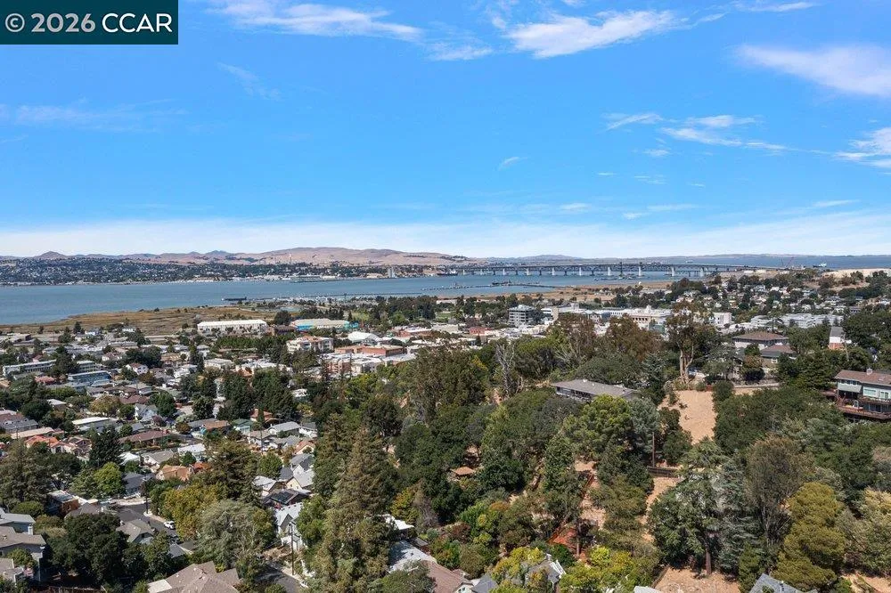 1160 Arlington Way Martinez, CA 94553