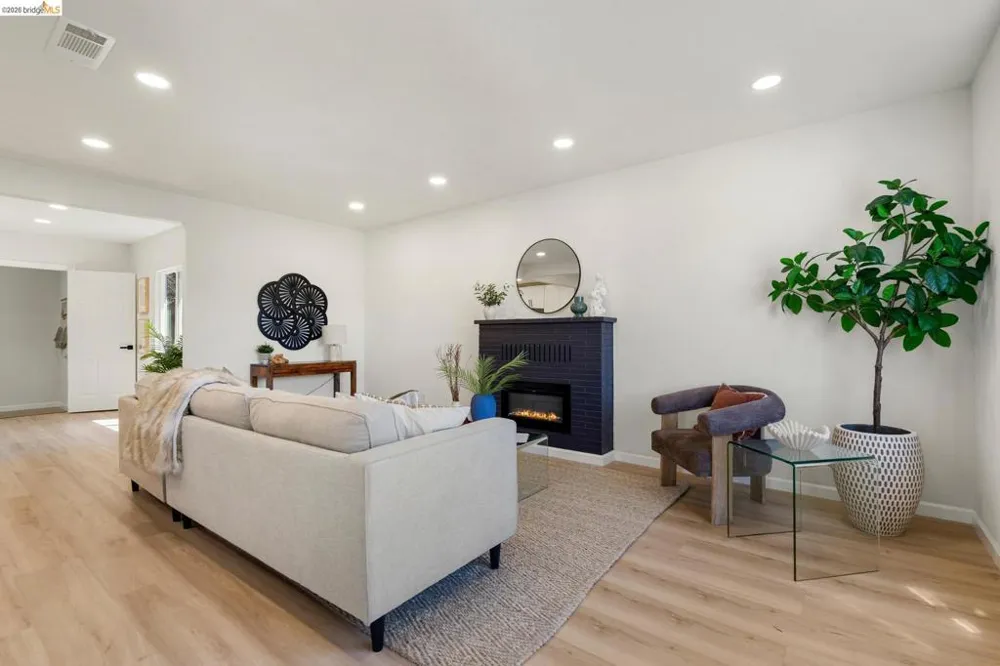 2134 62Nd Ave G Oakland, CA 94621