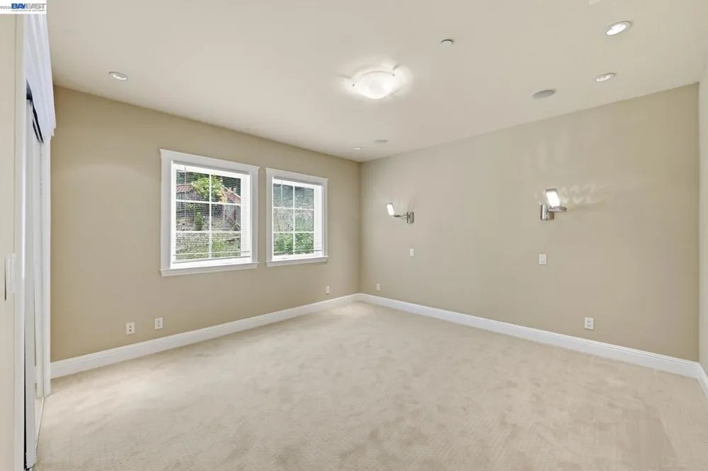 7420 Skyline Blvd Oakland, CA 94611