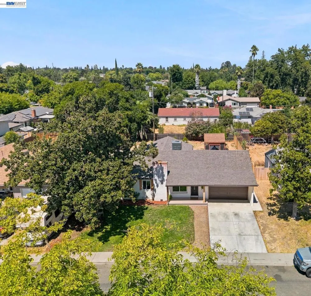 2351 W Euclid Ave Stockton, CA 95204