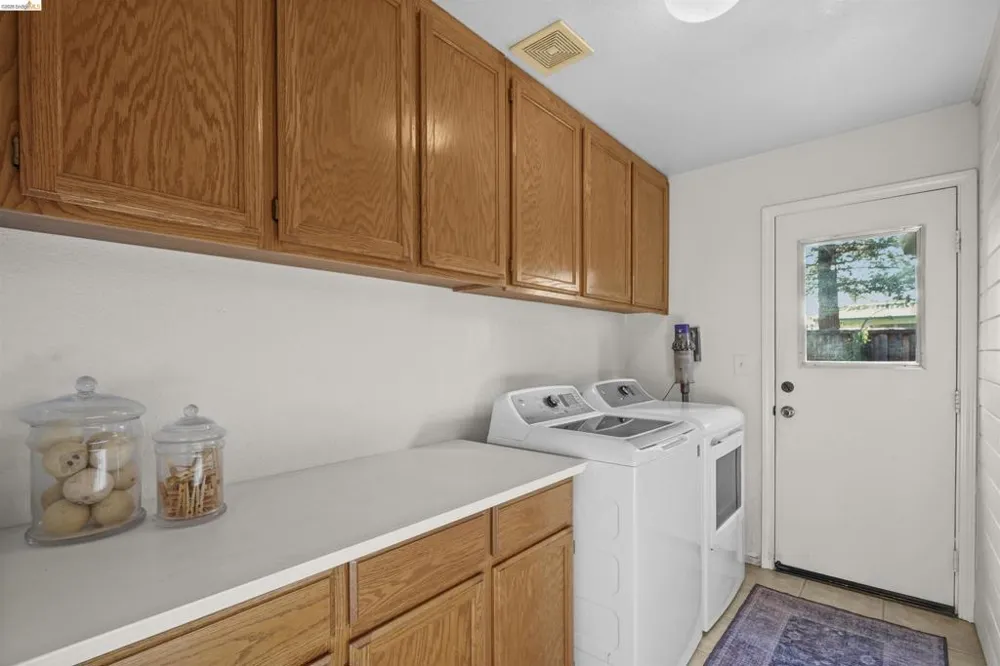 1049 Meadowgate Way Brentwood, CA 94513