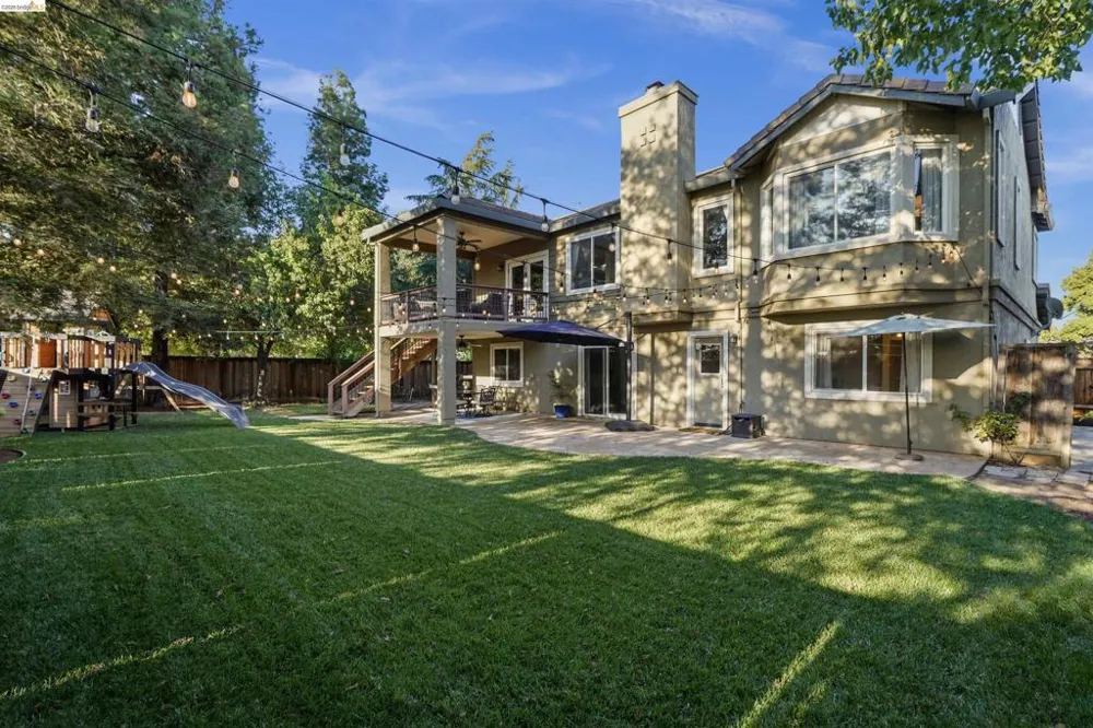 1049 Meadowgate Way Brentwood, CA 94513
