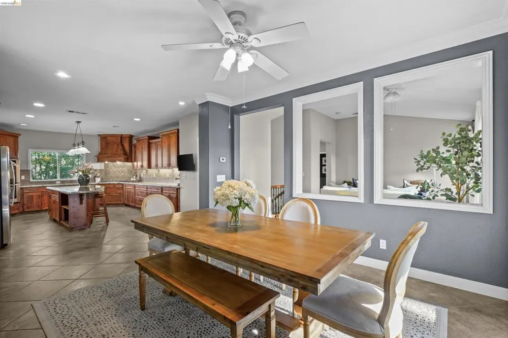 1049 Meadowgate Way Brentwood, CA 94513