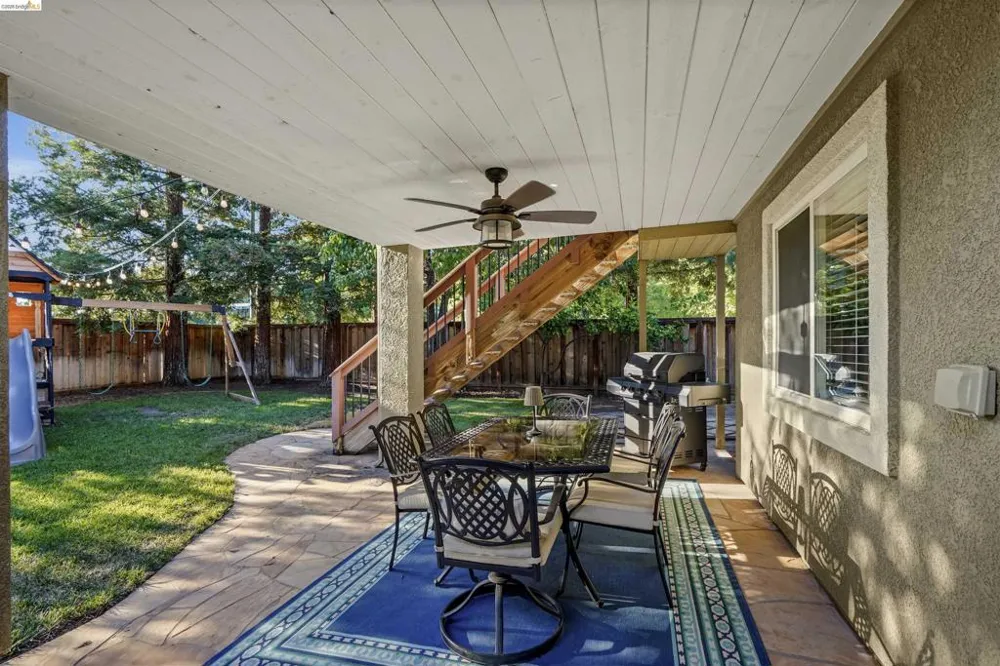 1049 Meadowgate Way Brentwood, CA 94513
