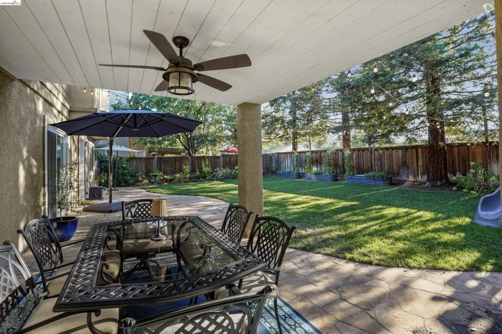 1049 Meadowgate Way Brentwood, CA 94513