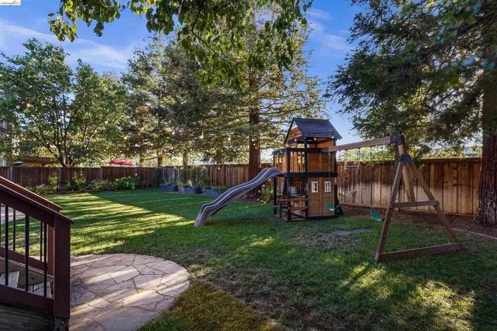 1049 Meadowgate Way Brentwood, CA 94513