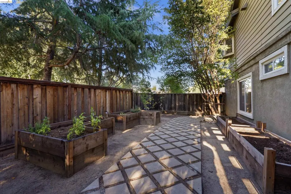 1049 Meadowgate Way Brentwood, CA 94513