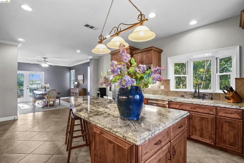 1049 Meadowgate Way Brentwood, CA 94513