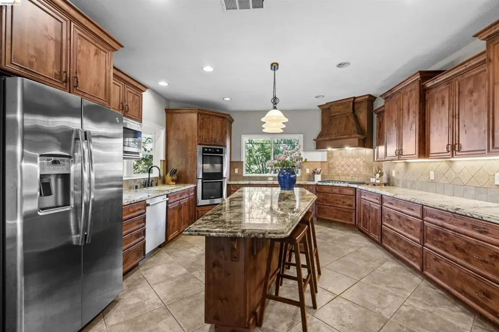 1049 Meadowgate Way Brentwood, CA 94513