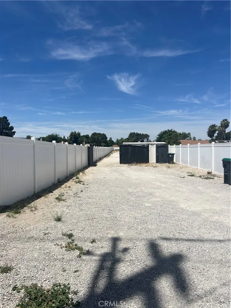 43119 20th W Lancaster, CA 93534