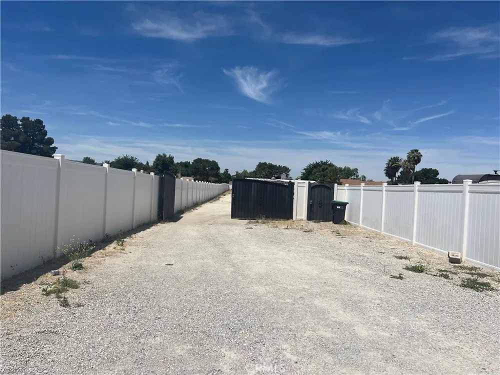 43119 20th W Lancaster, CA 93534