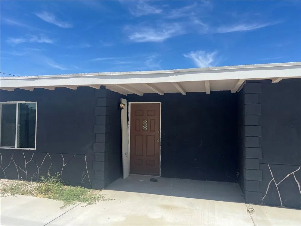 43119 20th W Lancaster, CA 93534