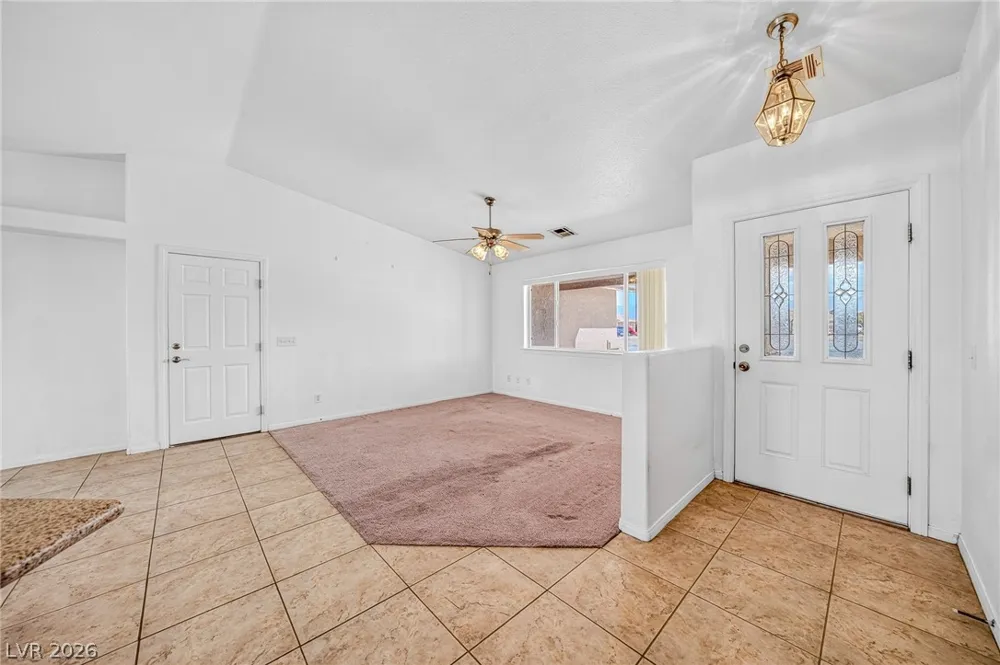 2121 W Labrador Court Pahrump, NV 89048
