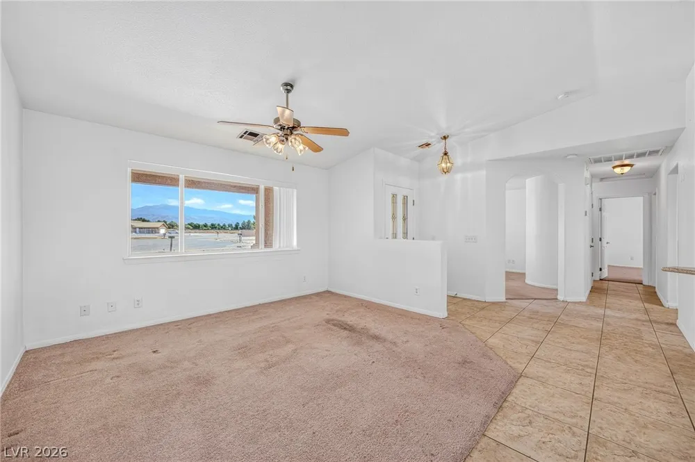 2121 W Labrador Court Pahrump, NV 89048