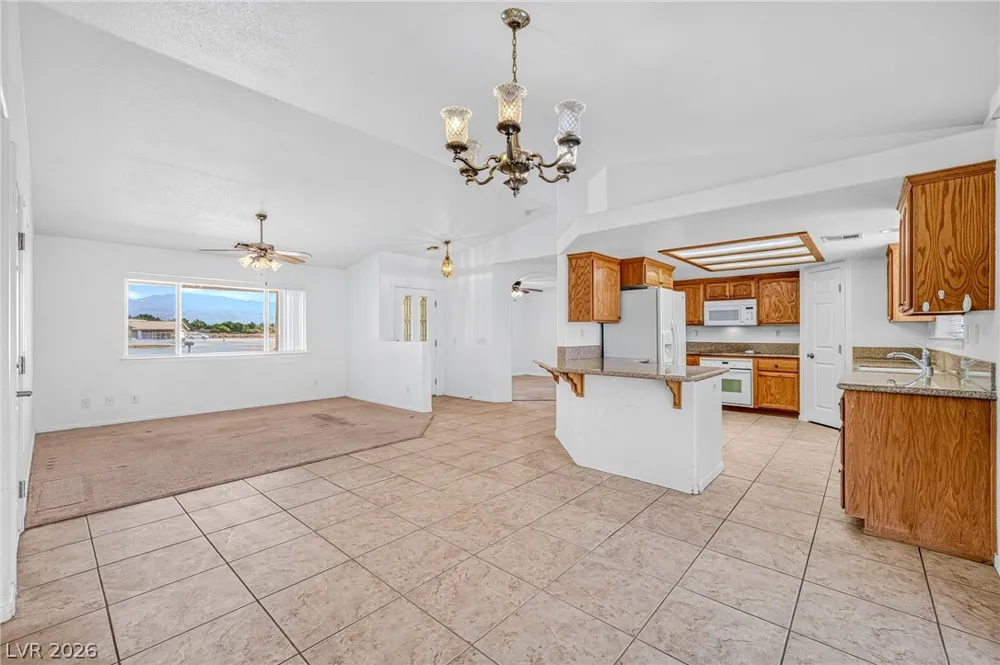 2121 W Labrador Court Pahrump, NV 89048
