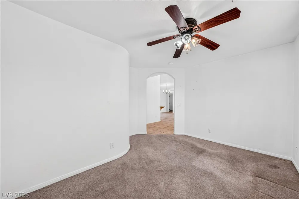 2121 W Labrador Court Pahrump, NV 89048