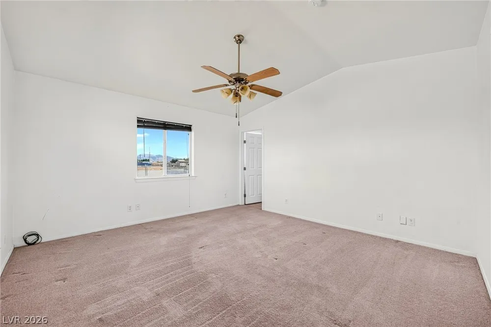 2121 W Labrador Court Pahrump, NV 89048