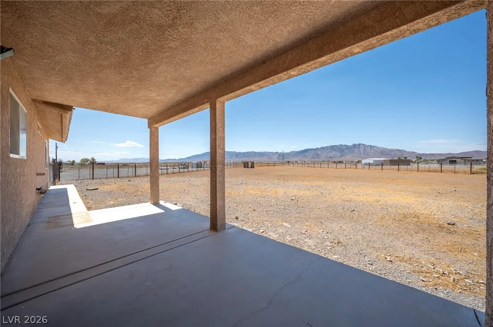 2121 W Labrador Court Pahrump, NV 89048