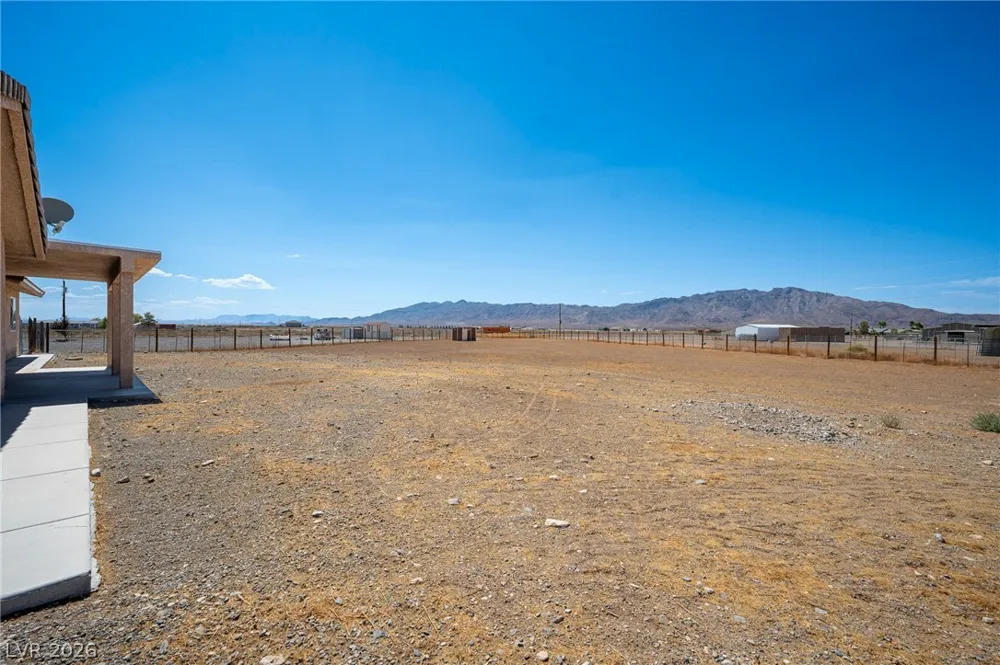 2121 W Labrador Court Pahrump, NV 89048
