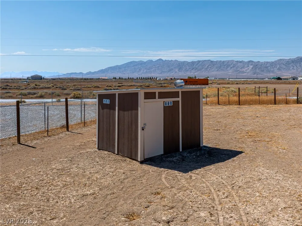 2121 W Labrador Court Pahrump, NV 89048