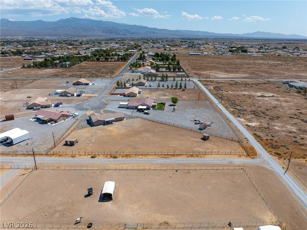 2121 W Labrador Court Pahrump, NV 89048