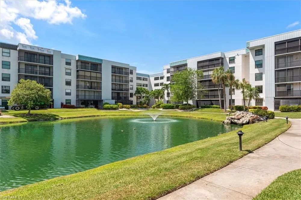 3490 Key Drive #212 North Fort Myers, FL 33903