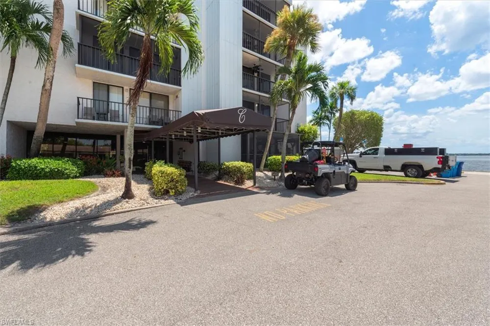 3490 Key Drive #212 North Fort Myers, FL 33903