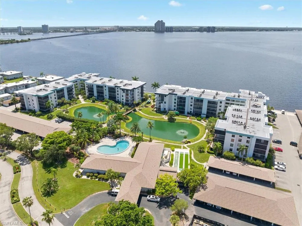 3490 Key Drive #212 North Fort Myers, FL 33903