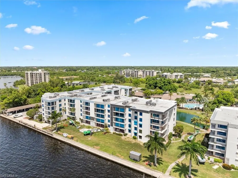 3490 Key Drive #212 North Fort Myers, FL 33903