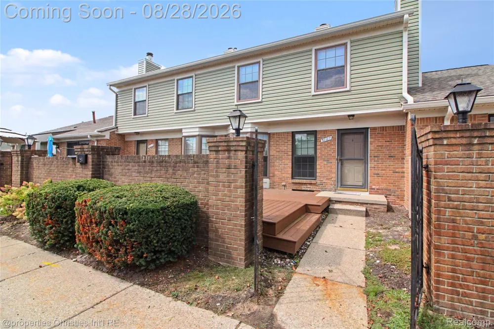 31117 Country Bluff Farmington Hills City, MI 48331