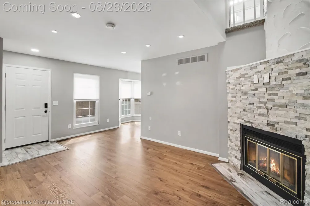 31117 Country Bluff Farmington Hills City, MI 48331