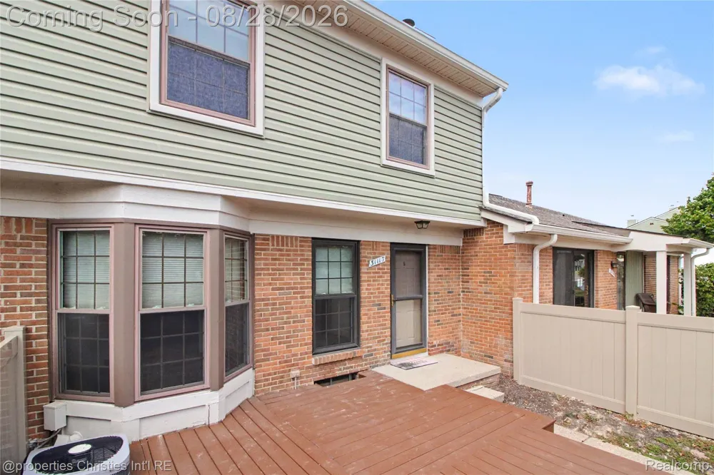 31117 Country Bluff Farmington Hills City, MI 48331
