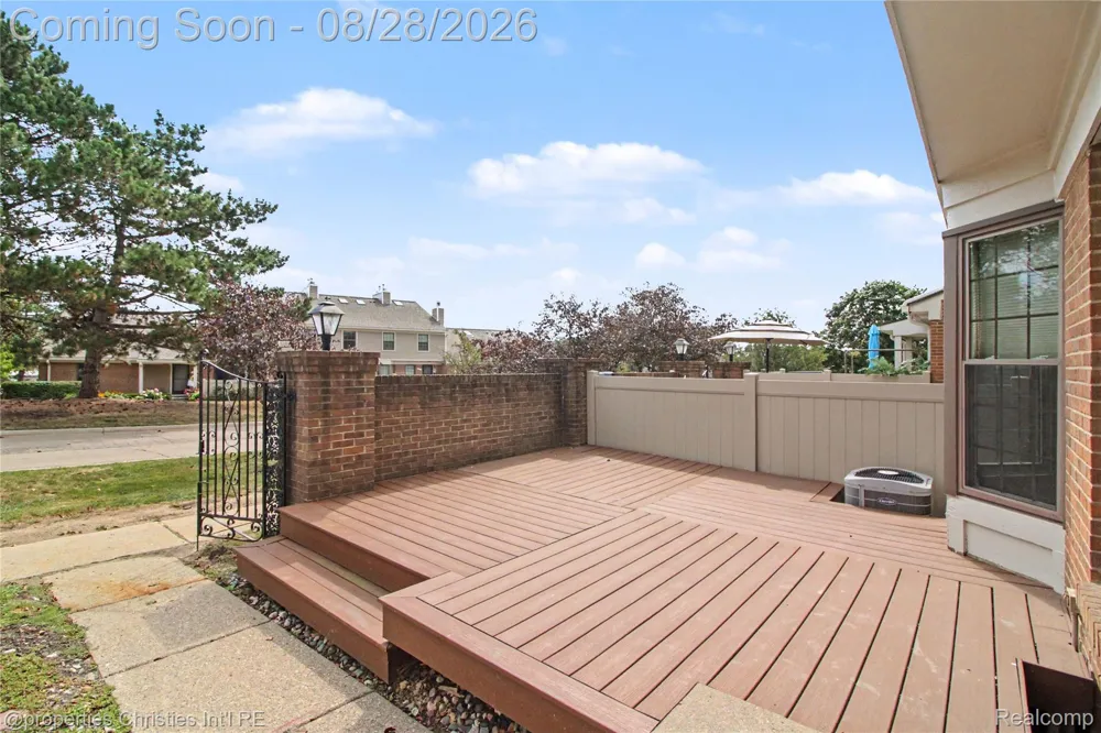 31117 Country Bluff Farmington Hills City, MI 48331